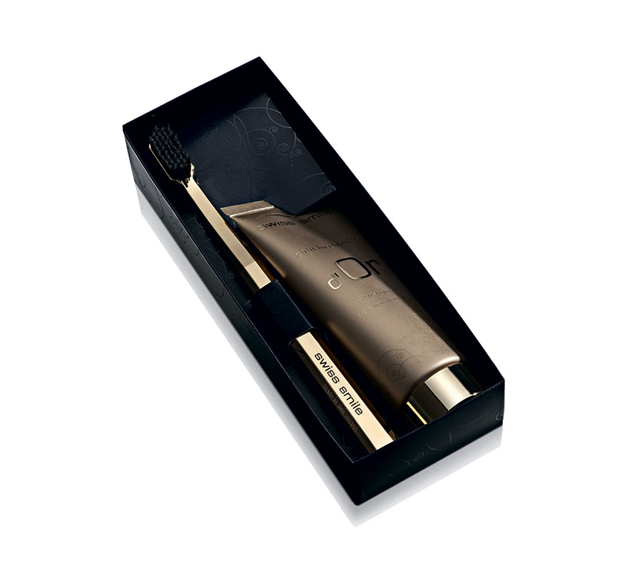 Набор  Swiss Smile "D Or" из гелеобразной зубной пасты и позолоченной зубной щетки