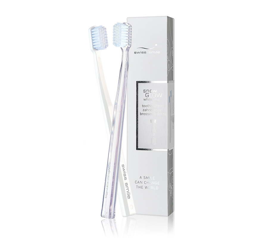Набор Swiss Smile из двух мягких зубных щеток "Snow Glow"