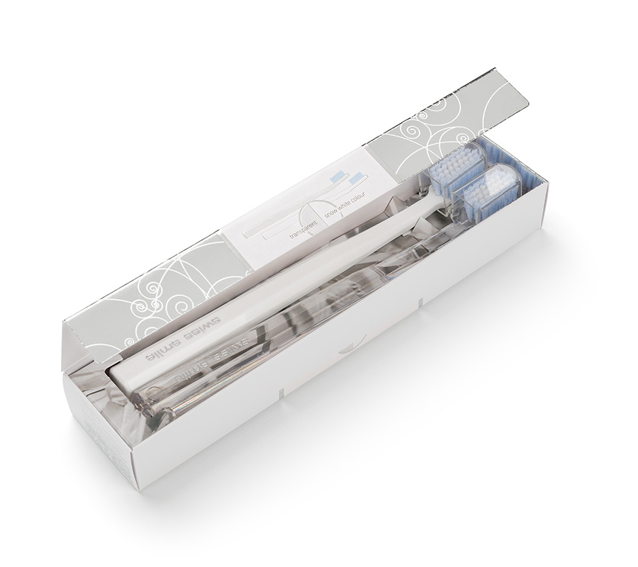 Набор Swiss Smile из двух мягких зубных щеток "Snow Glow"