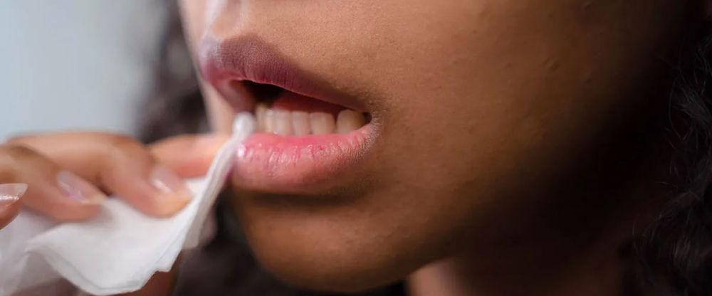 Сухость во рту: Причины и средства устранения