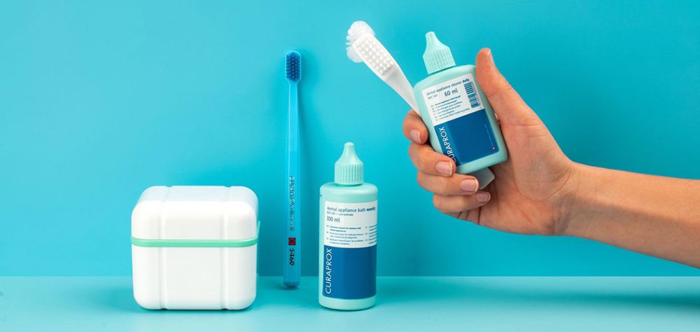 Уход за протезами и съемными конструкциями