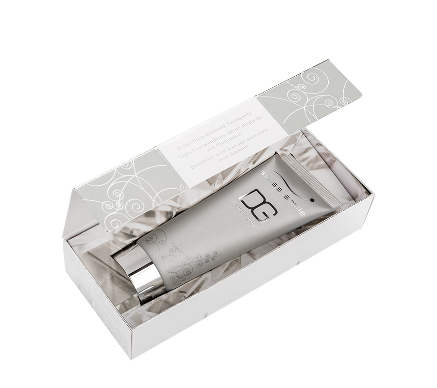 Бриллиантовая отбеливающая зубная паста Swiss Smile "Diamond Glow Brightening", 75 мл